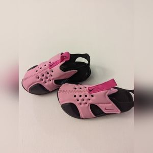 5c Nike Sandals
